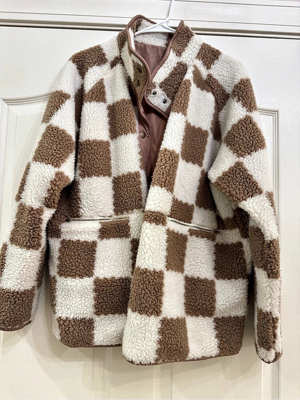 Checkered Teddy Jacket in Brown & Cream Size Large Like New